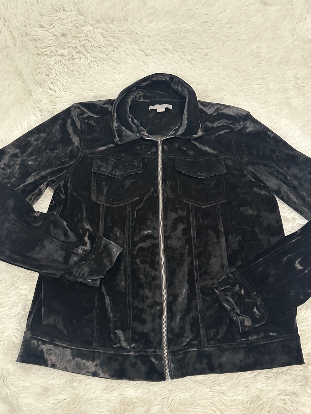 🐛 Peace & Pearls Velvet Jacket